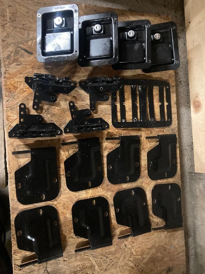 X doors dveře a díly Humvee, Hummer, H1