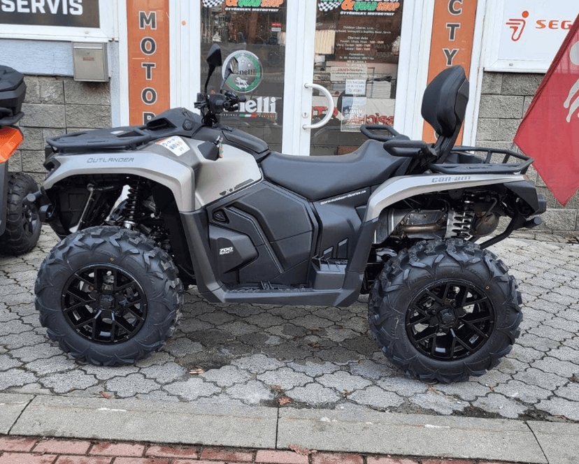 CAN-AM Outlander Max 700 XT ABS, MY25, AKCE DOPLŇKY