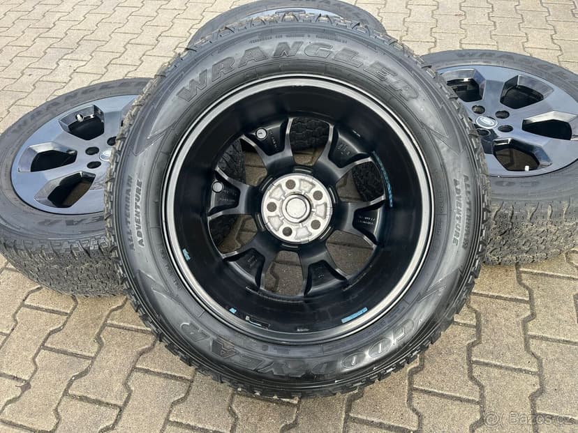 Land Rover Defender, kola 20" letní pneu