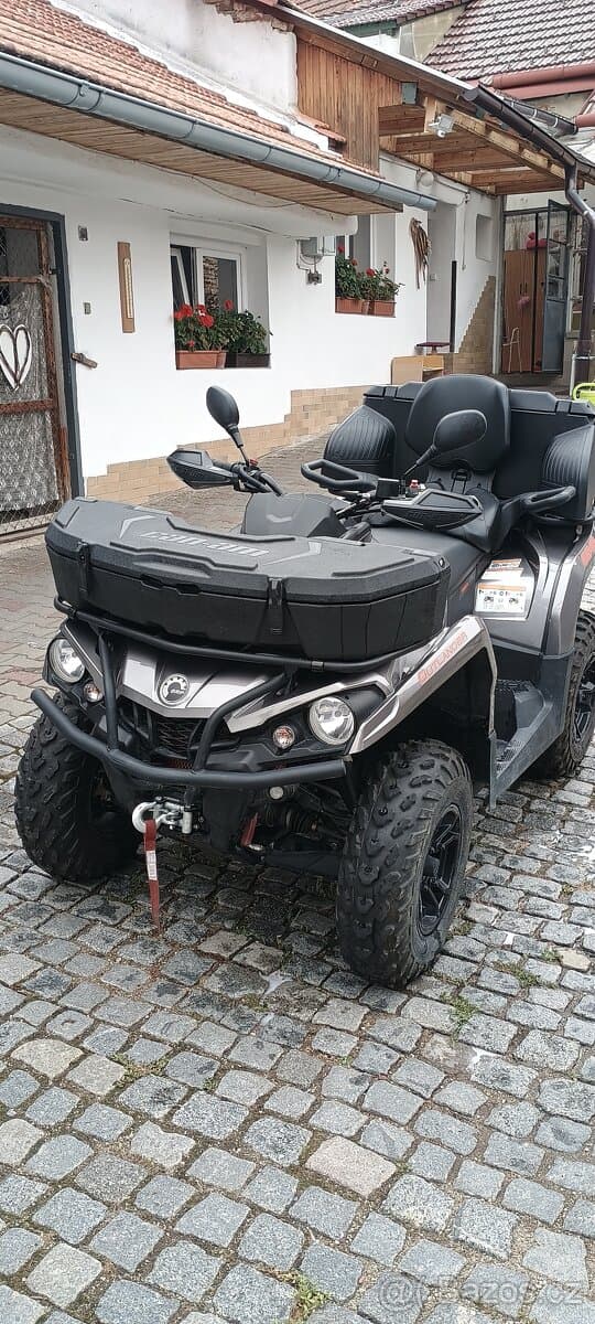 Can-Am Outlender MaX 570