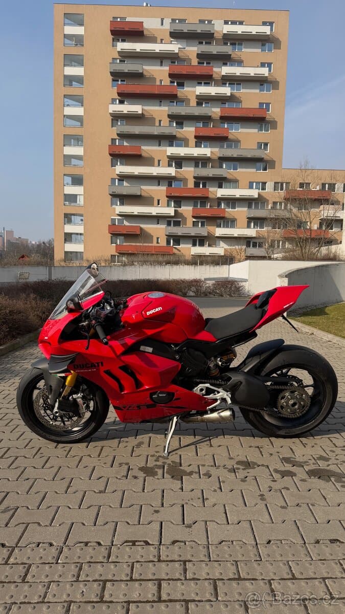Ducati Panigale V4S 2021