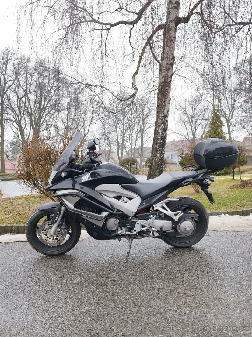 Honda VFR 800x crossrunner