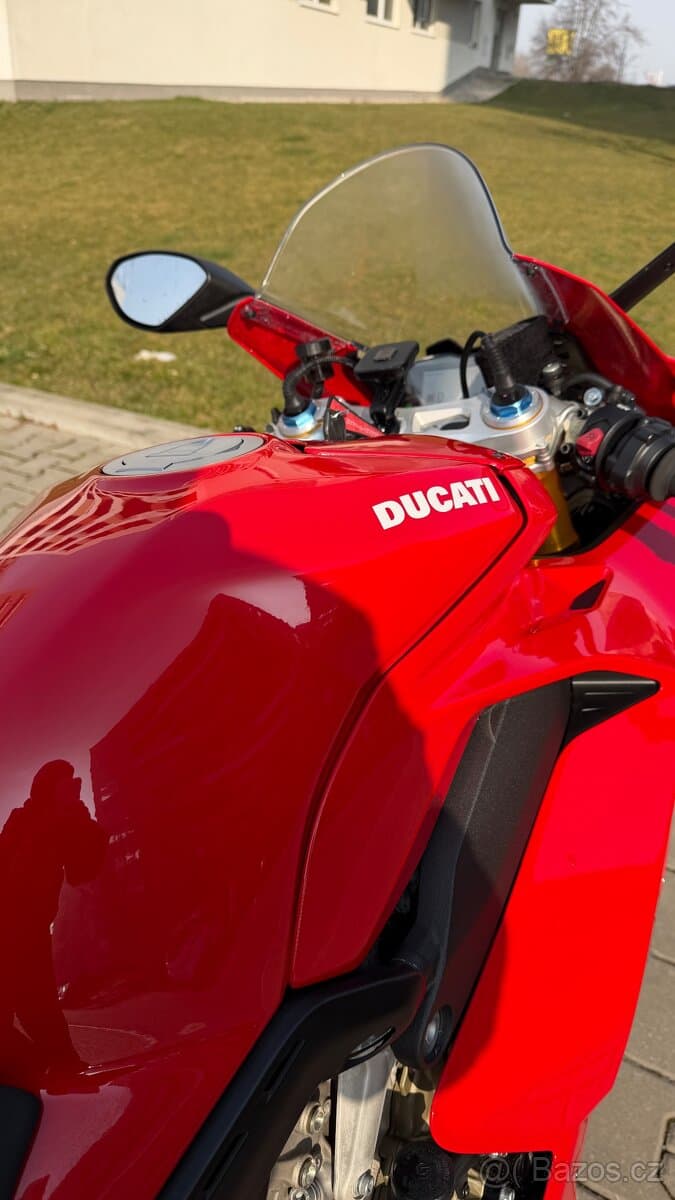 Ducati Panigale V4S 2021
