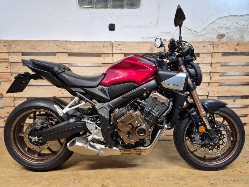 Prodám Honda CB 650R E-Clutch, r. v. 2024, ABS, ČR, 4572