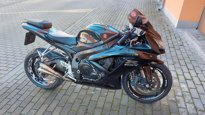 Suzuki Gsxr 750 k8