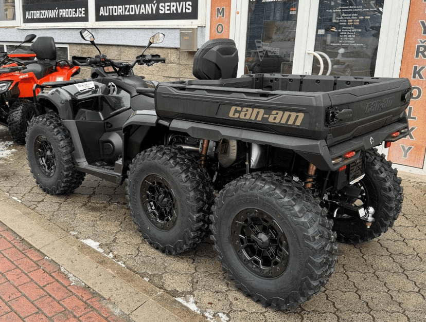CAN-AM Outlander MAX 6x6 Backcountry 1000R T MY26