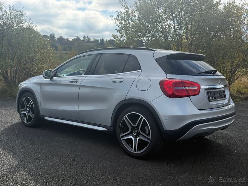 Mercedes-Benz GLA 200 d 4MATIC