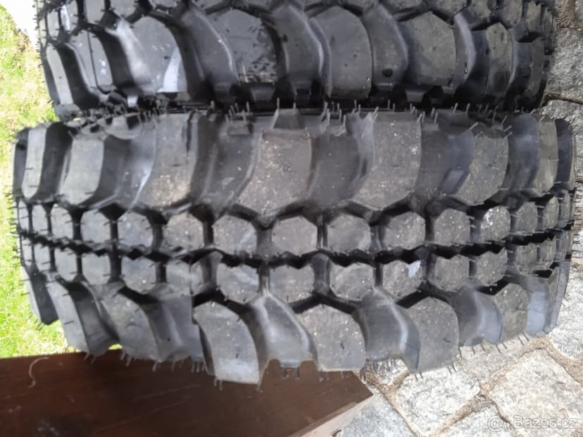 Pneu vraník T3 175/80 R15
