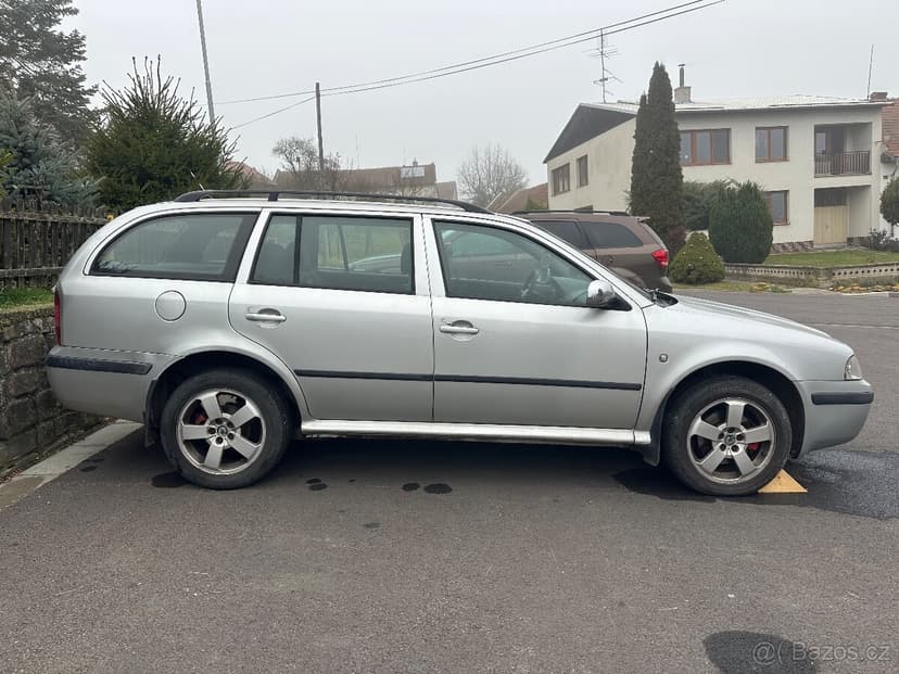 Škoda Octavia 1.9 TDI 4x4 66 kw facelift rok 2000