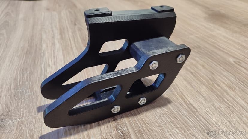 Tenere 700 vodítko řetězu