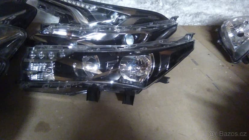 Světla toyota-predni