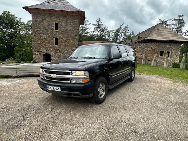 Chevrolet Suburban 5,3i V8 4x4 r.v. 2003 i na splátky všem