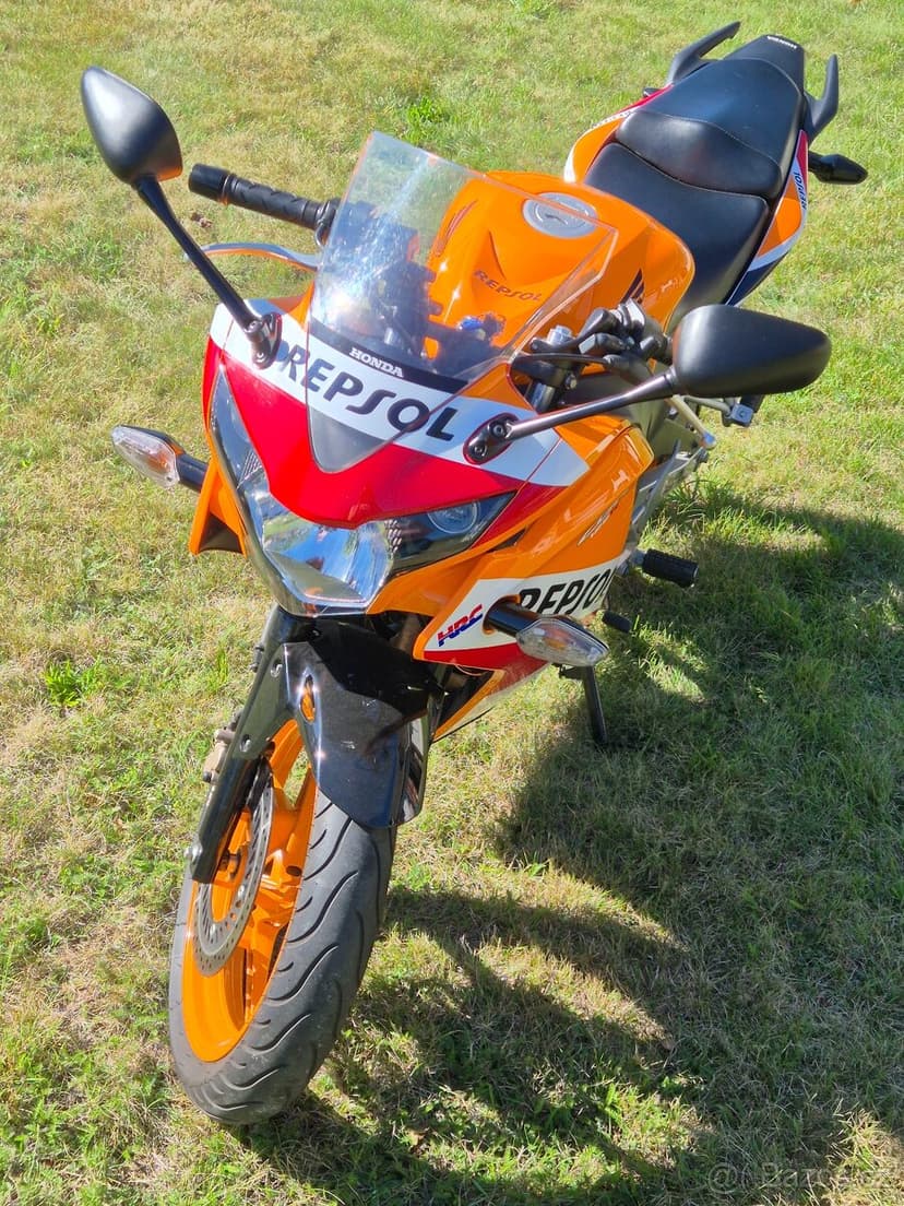 🏍️ Honda CBR125R – 2015, oranžová Repsol