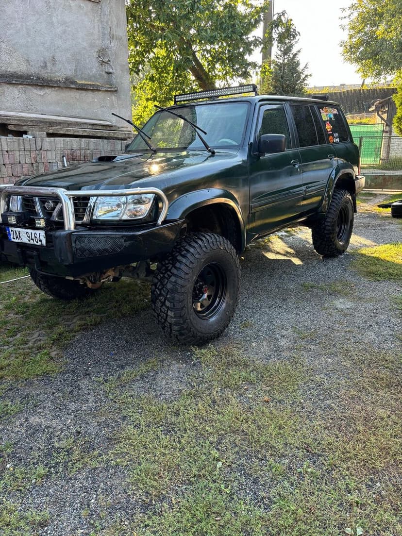 Nissan Patrol Y61