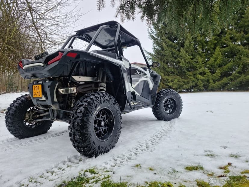 Polaris RZR 1000 XP