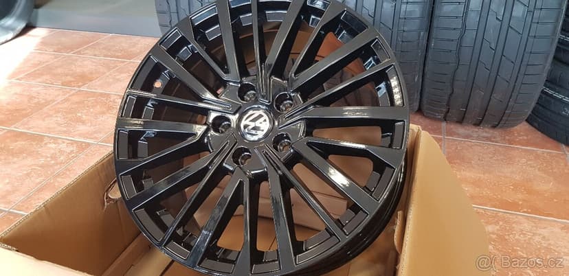 Černá ALU kola 5x120 R18 VW T5 T6 T6.1 záruka DPH
