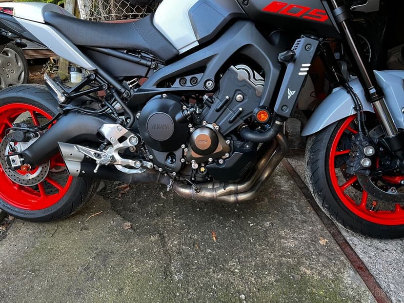 Yamaha mt 09 Výfuk IXIL Hyperlow