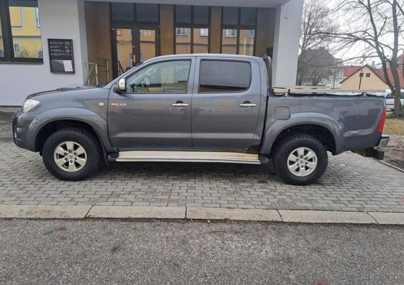 Toyota Hilux 2,5 D4D odp.DPH nafta manuál 106 kw