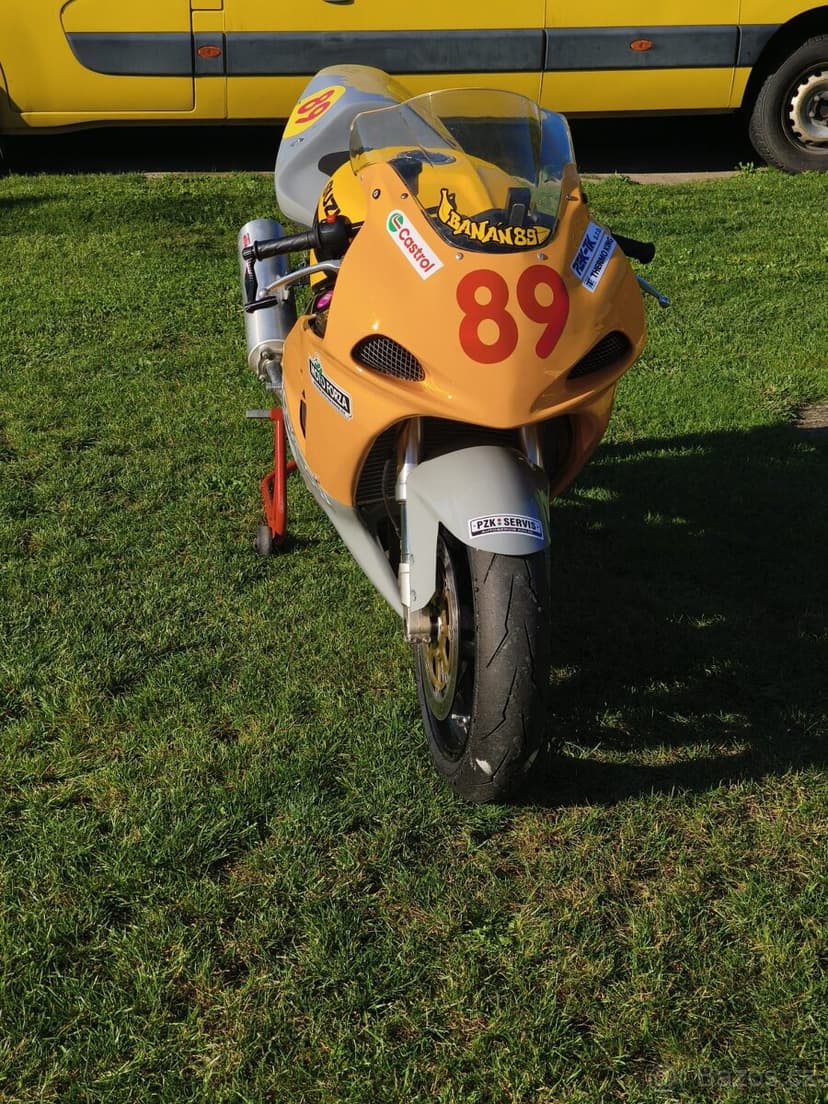 SUZUKI GSX-R 750 K2 Classic SBK