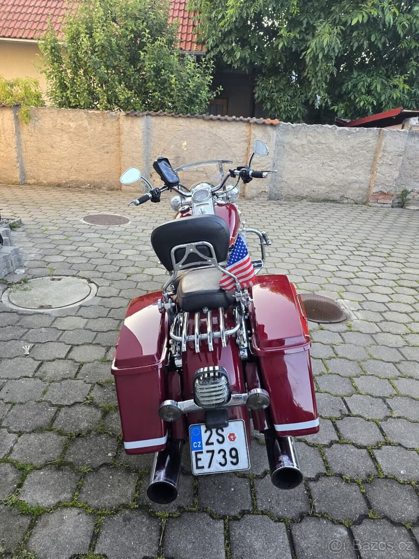 Harley davidson Road king FLHR 103