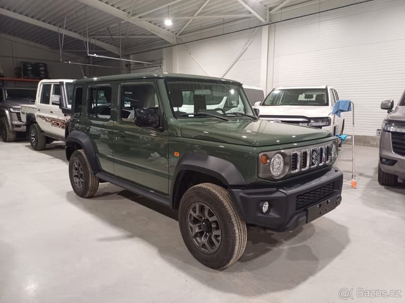 Suzuki Jimny 4x4 LONG 1,5 GLX Automat SKLADEM 5-Místné