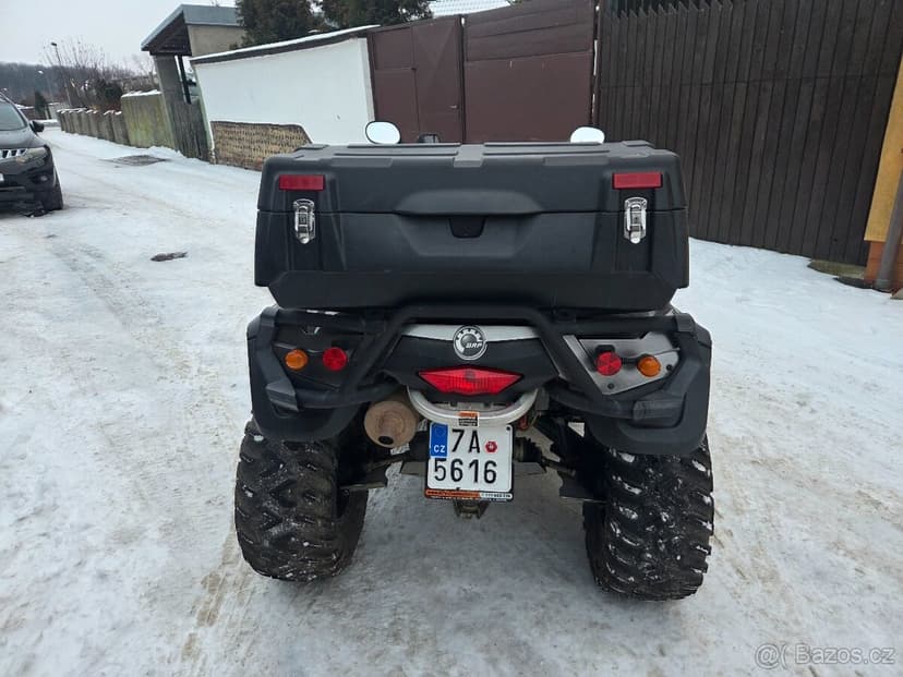 Can-am outlander 650 XT