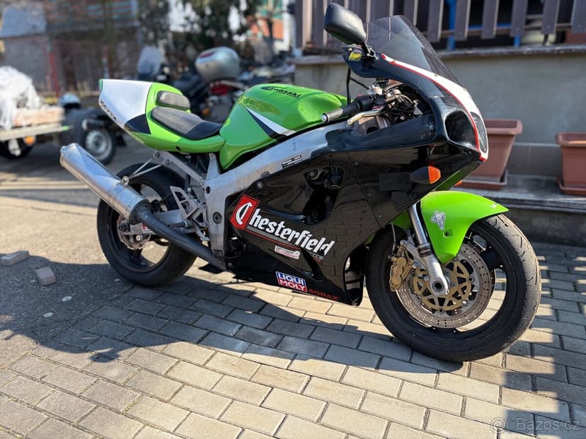Kawasaki Zx7r