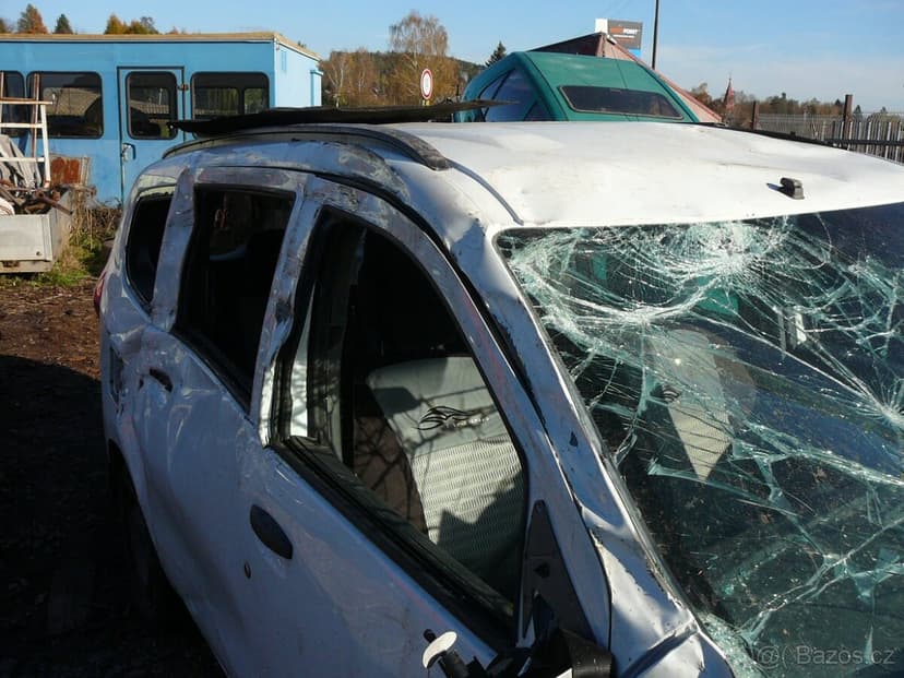 Dacia Lodgy kombi r.v. 2019 1.6 75kW díly, techničák