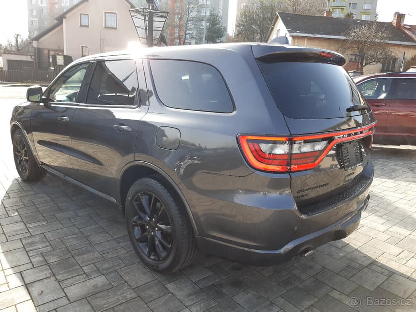 Dodge Durango 5.7L V8 HEMI R/T 4x4, 6míst, tažné, Top výbava