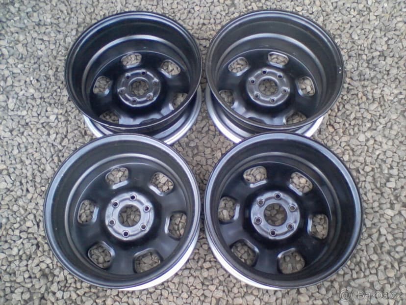 Nové 16 plechové disky Nissan Pathfinder,Navara