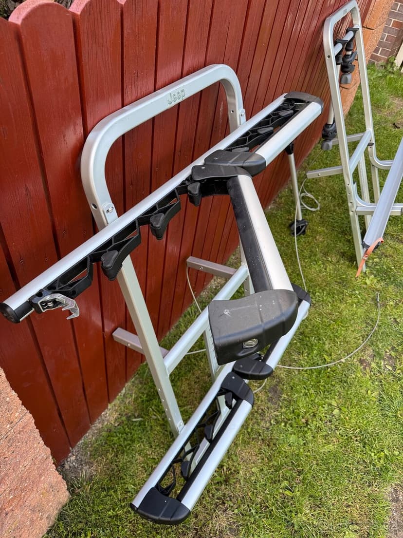 Originální nosič lyží a snowboardů jeep wrangler jk, Jl