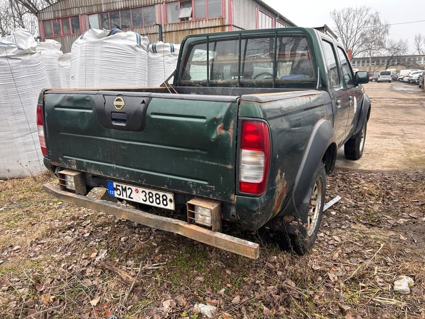 Nissan Navara d22 , bez stk , pojízdná,r.v 2005
