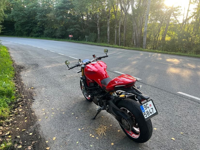 Ducati monster 1200s