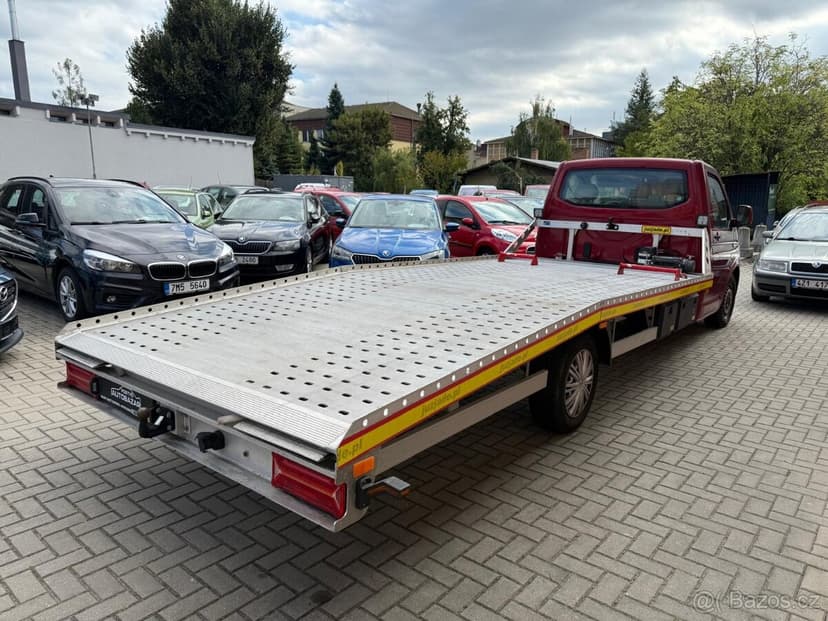Odtahový speciál Volkswagen Transporter T5 - nová nástavba