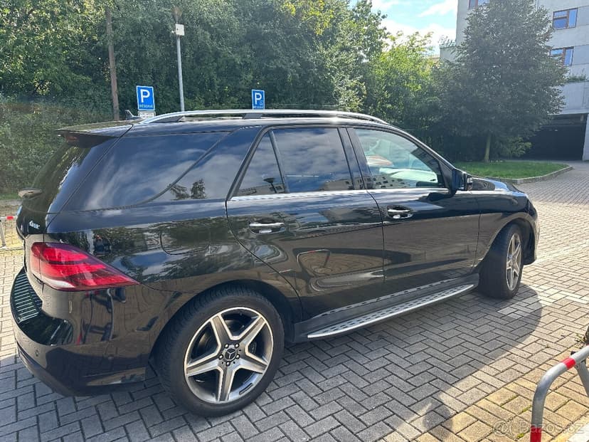 Mercedes-Benz GLE 500 4MATIC SUV, 2016, plná výbava