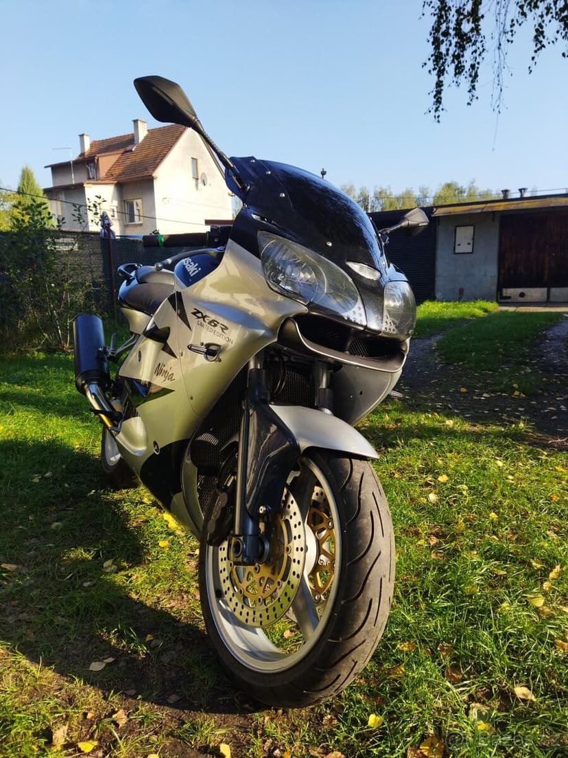 Kawasaki ZX-6R Ninja 2000