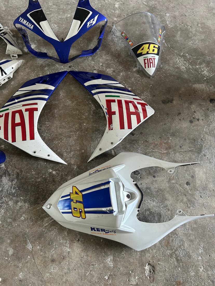 Prodám sadu kapot na Yamaha YZF R1 2008 (RN19)