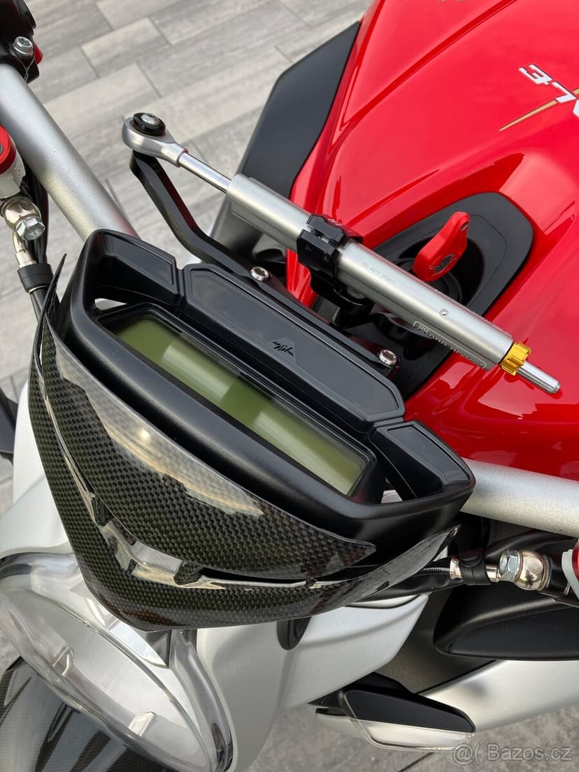 MV Agusta Brutale 800