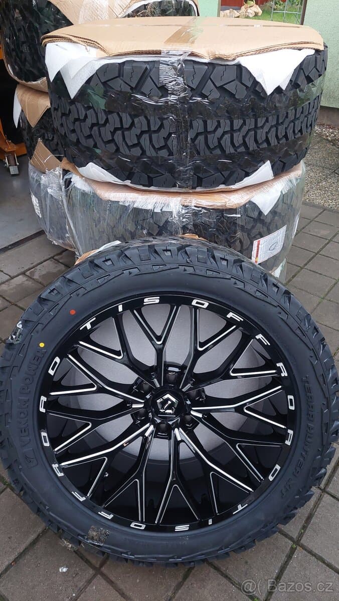 Offroad alu kola 22x10 ET-19 rozteč 6x139,7