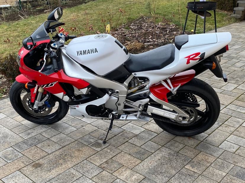 Yamaha R1