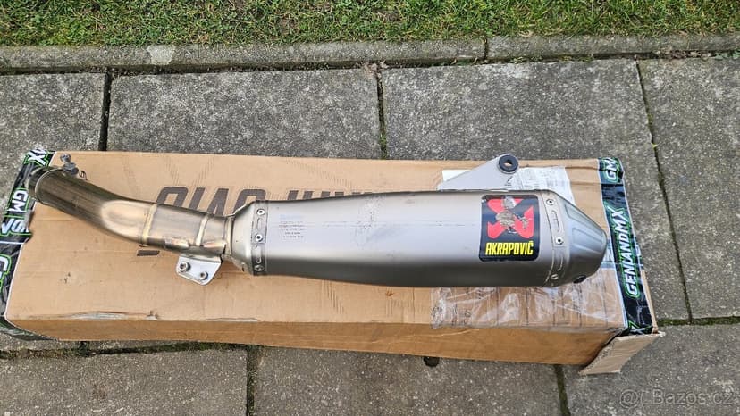 Prodám výfuk AKRAPOVIČ – Yamaha WR/YZ 250 (2015–2018)