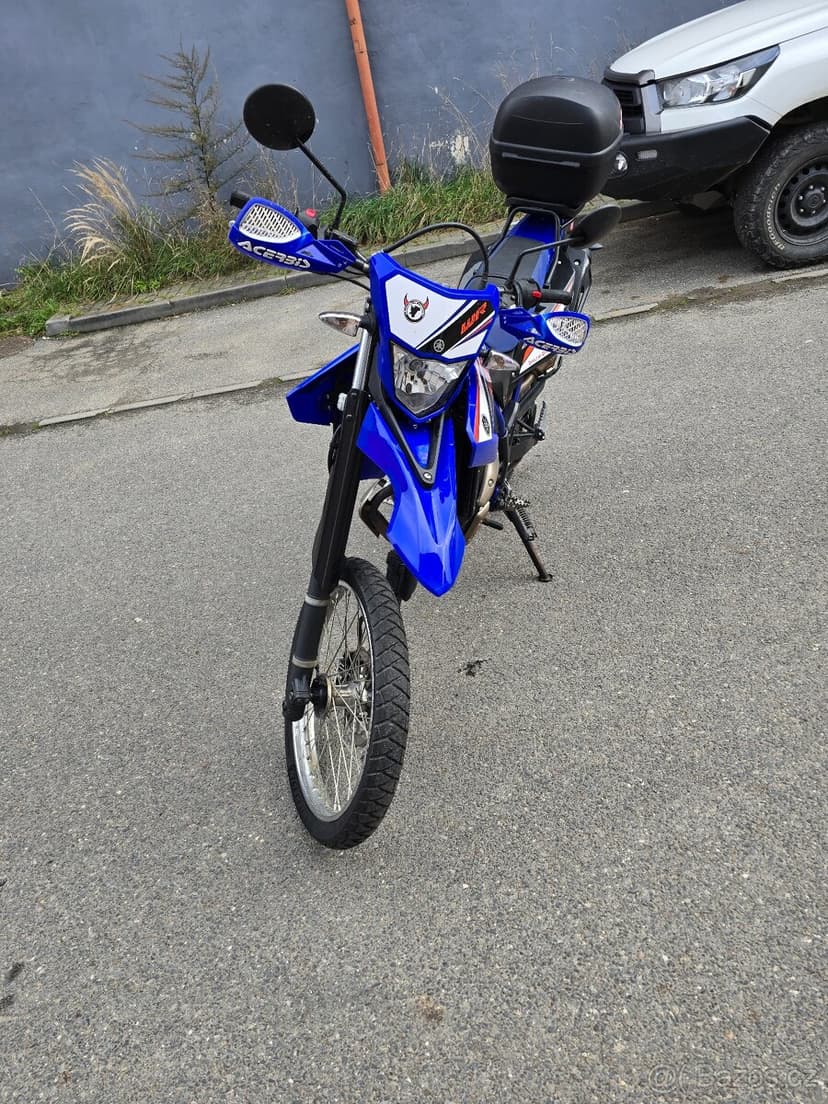 WR 125 R