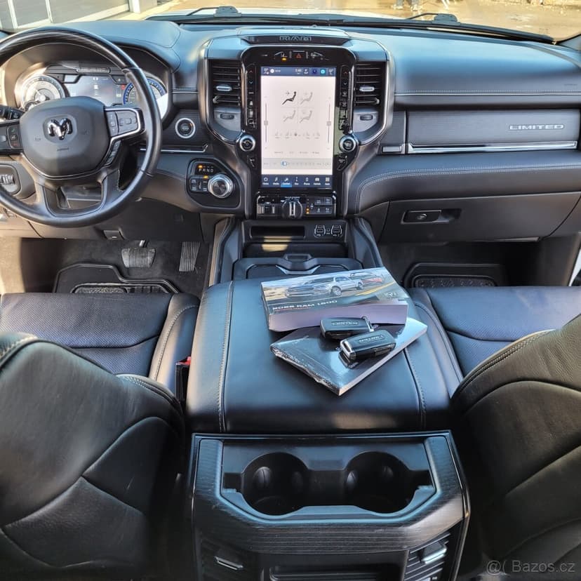 DODGE RAM 1500 LIMITED 2022 5,7 HEMI 54000km DPH