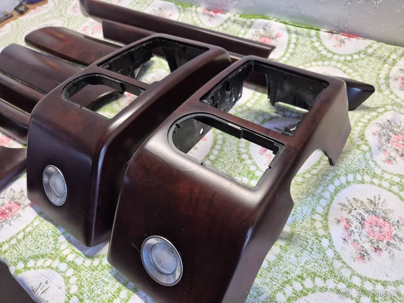 Range Rover L322 2002-2006 výdřeva - tmavé dřevo