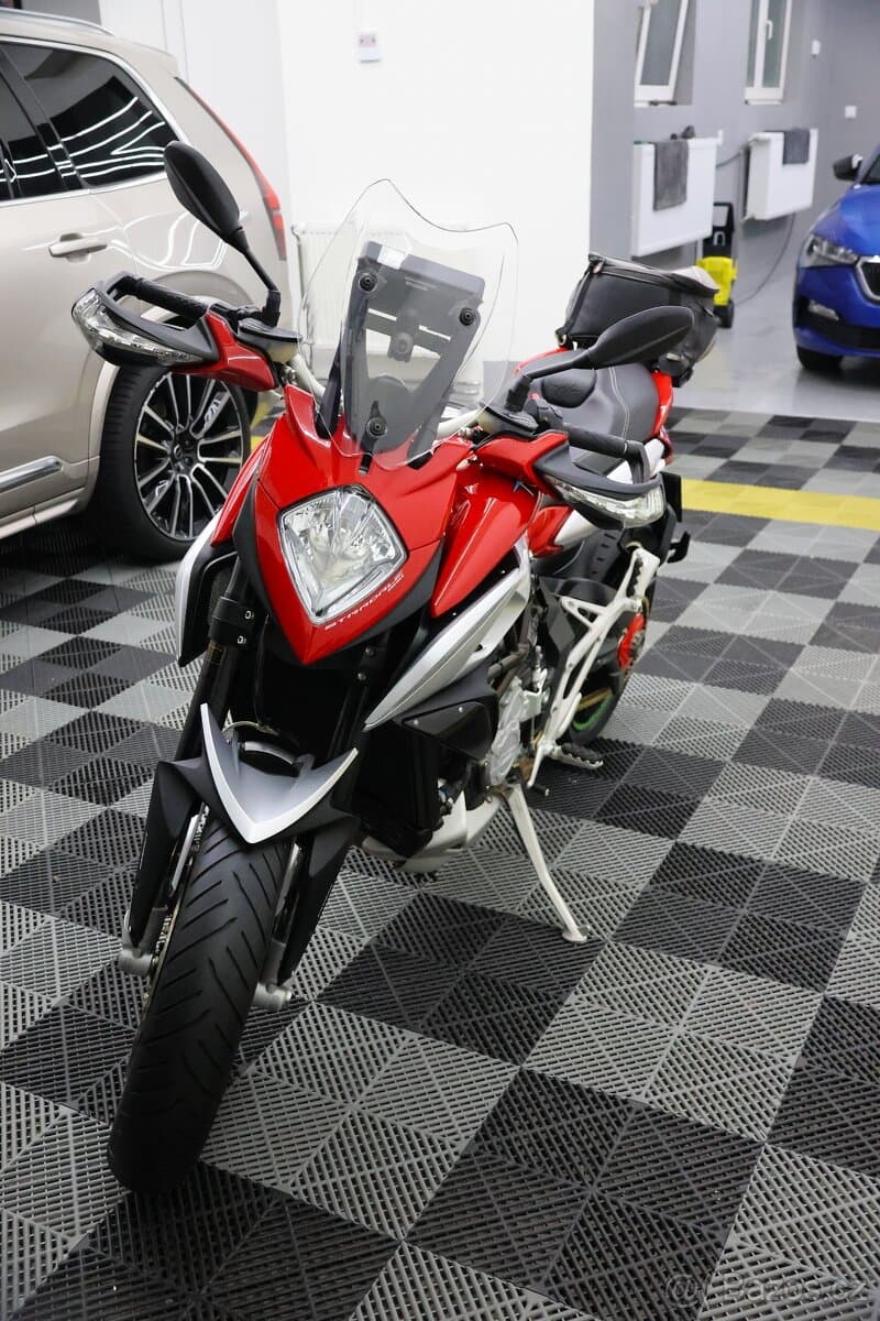 MV Agusta Stradale 800 (2015)