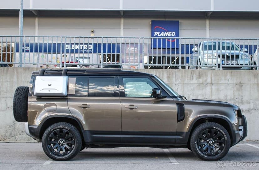 Land Rover Defender 3.0 I6 MHEV A/T AWD EXPEDITION PACK DPH