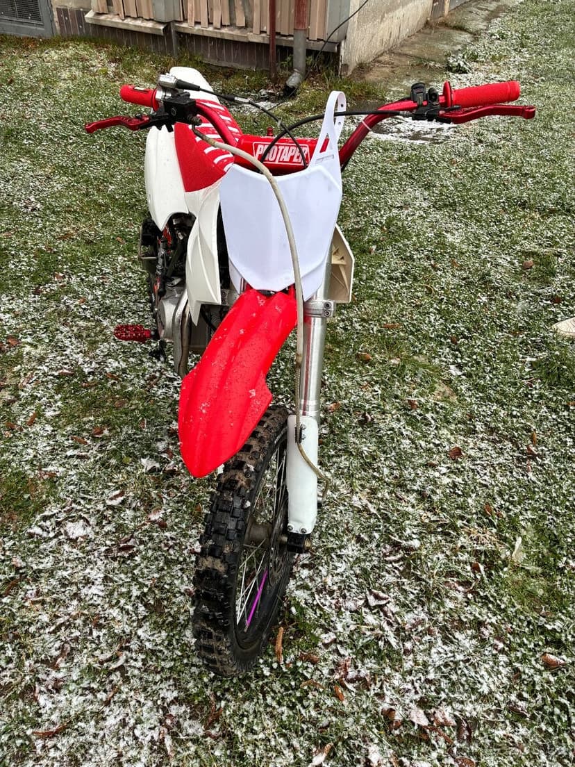 Pitbike Kayo TT140 s motorem stomp yx140