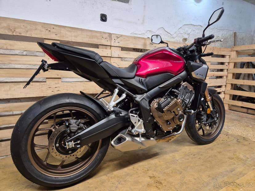 Prodám Honda CB 650R E-Clutch, r. v. 2024, ABS, ČR, 4572