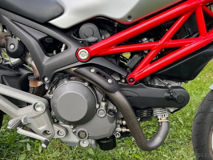 Prodám DUCATI MONSTER 1100