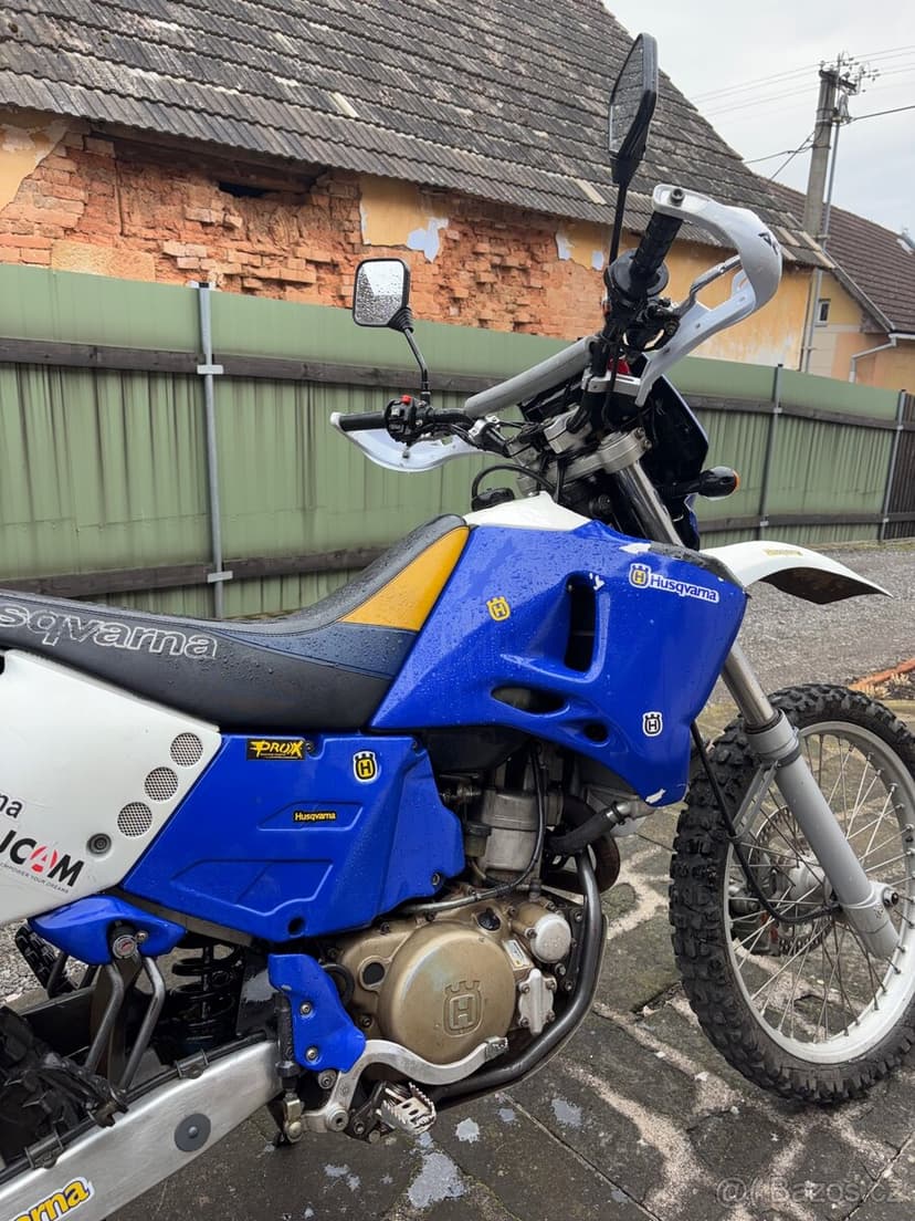 Motorka Husqvarna TE 410 E enduro